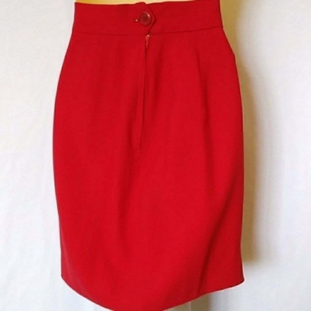 MOSCHINO COUTURE SKIRT LIPSTICK RED MINI SKIRT EXCELLENT NWOT SZ 6P - Picture 4 of 5